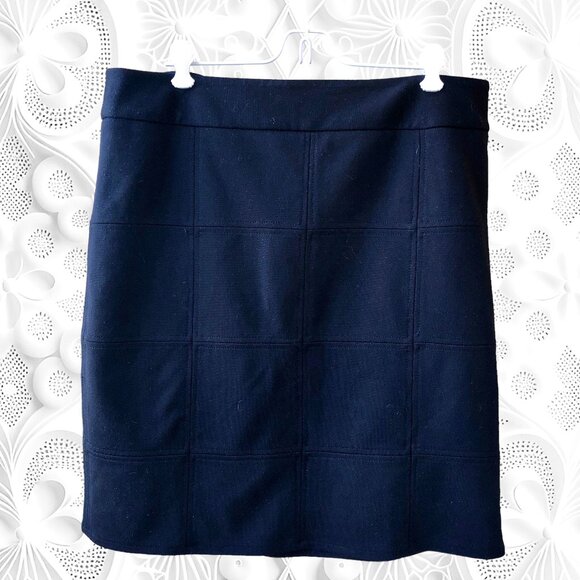 Adrienne Vittadini Studio Black Skirt Knee Length Stitched Pattern - Picture 13 of 13